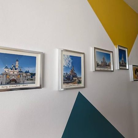 Disney'S Gallery A 5 Minutes De Disneyland Paris Montévrain Eksteriør billede